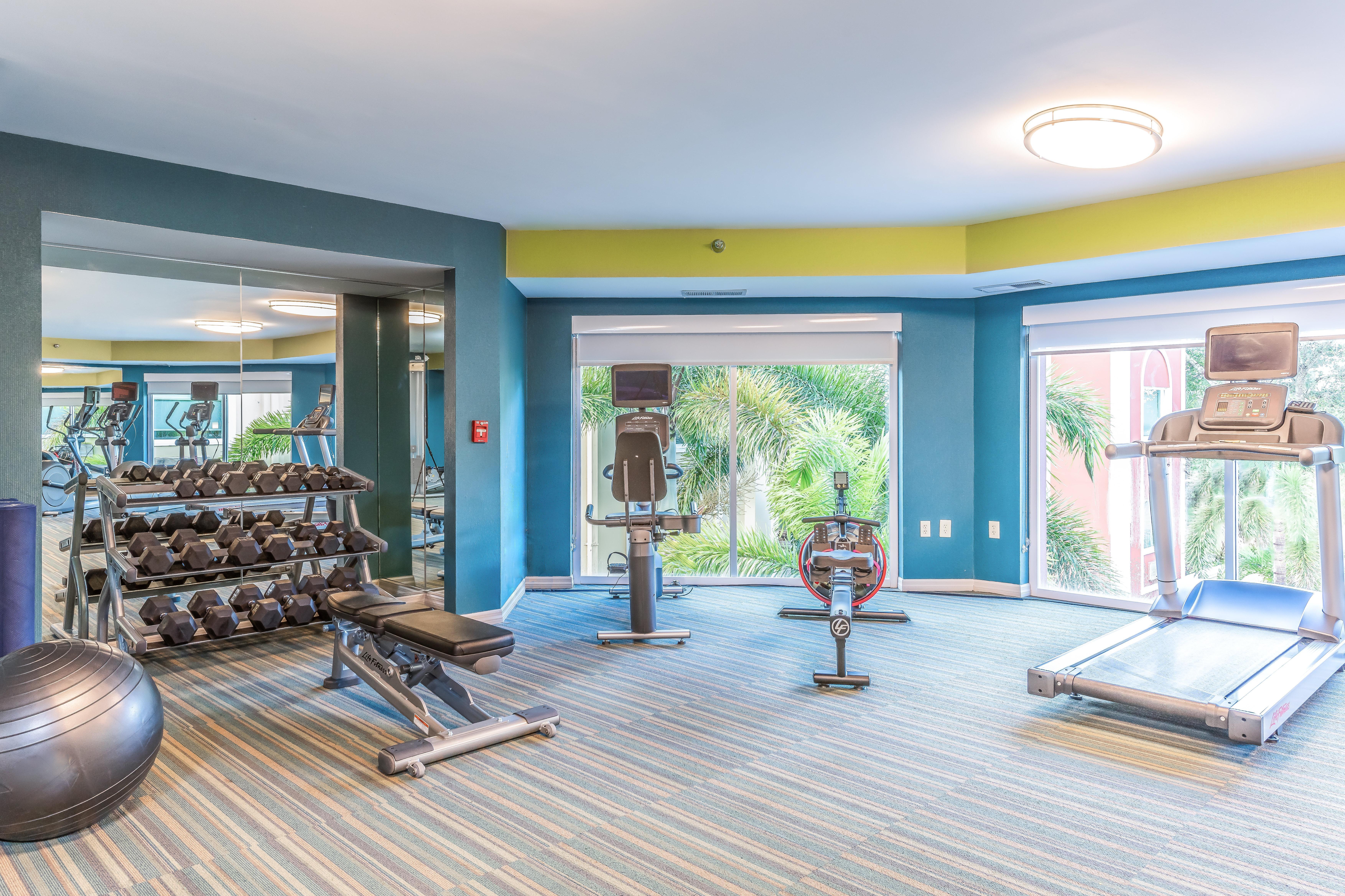 Holiday Inn Express Hotel & Suites Bradenton West By Ihg Exterior photo
